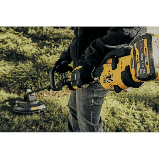 DCST972X1 - 60V MAX 17 in. Brushless Cordless Attachment Capable String Trimmer Kit