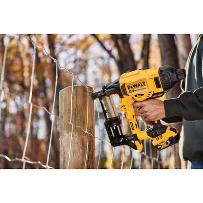DCFS950P2 - 20V MAX XR 9 GA Cordless Fencing Stapler Kit